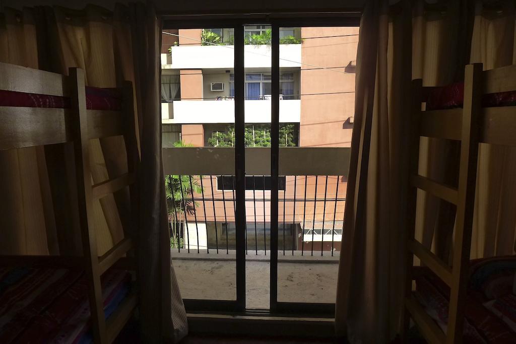 Lokal Hostel Makati City Номер фото