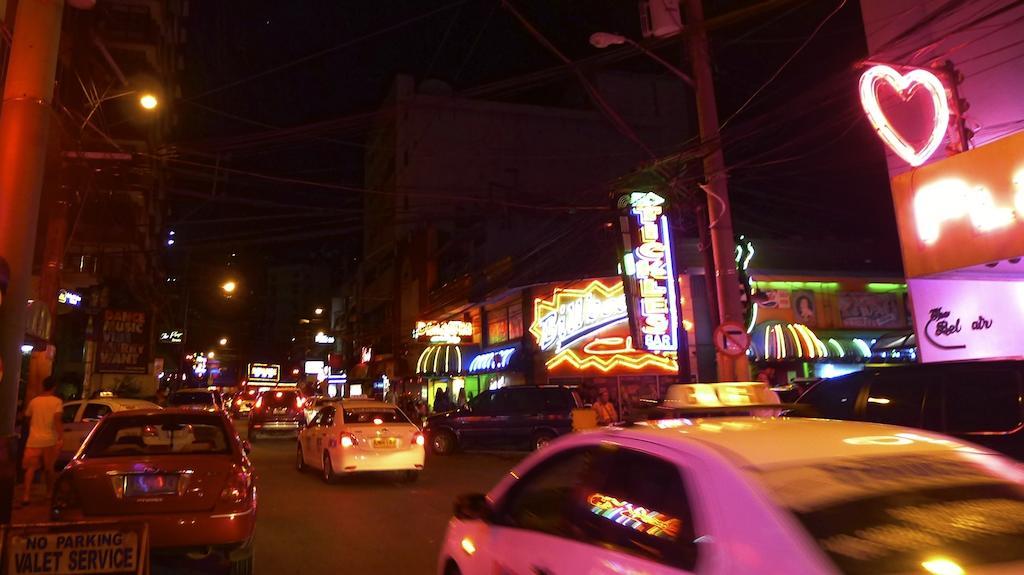 Lokal Hostel Makati City Екстер'єр фото